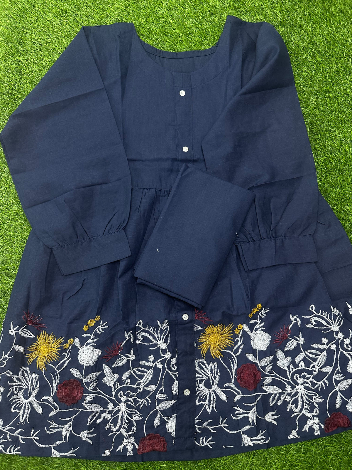 Stitched Emb 2Pcs