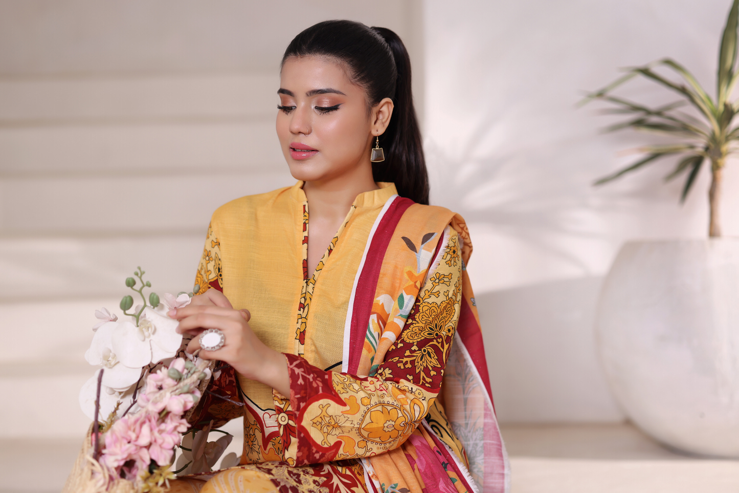 MoosaJee 100% Original KHADDAR CORDS Unstitched 3Ps👌🔥