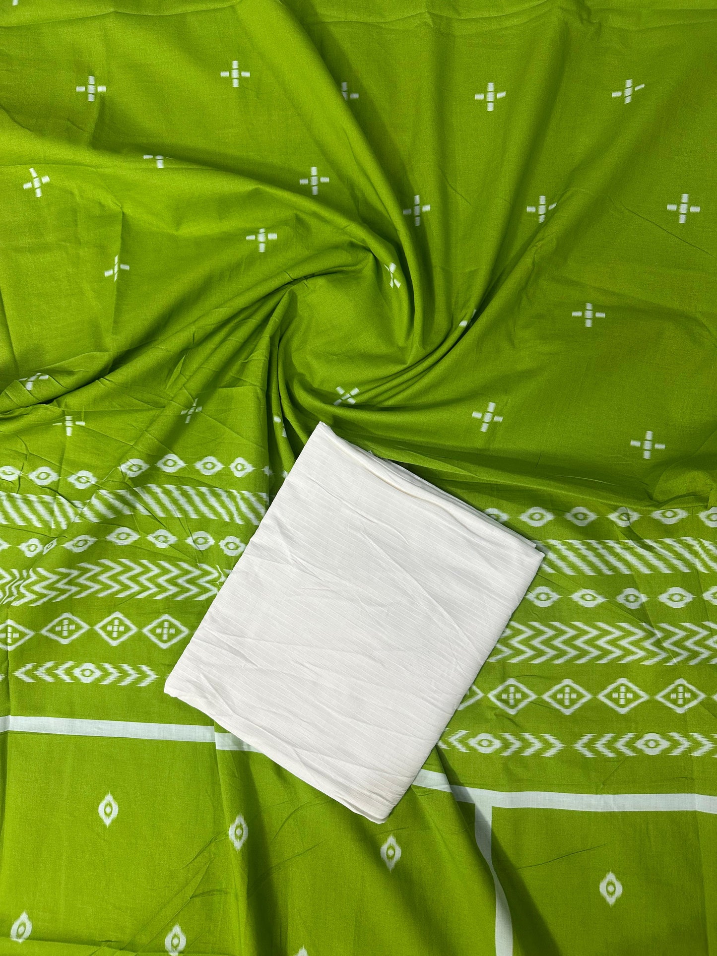 🧣 Alkaram Lawn Cotton 100% Original 2-Piece Collection by Alkaram Textile ❄️