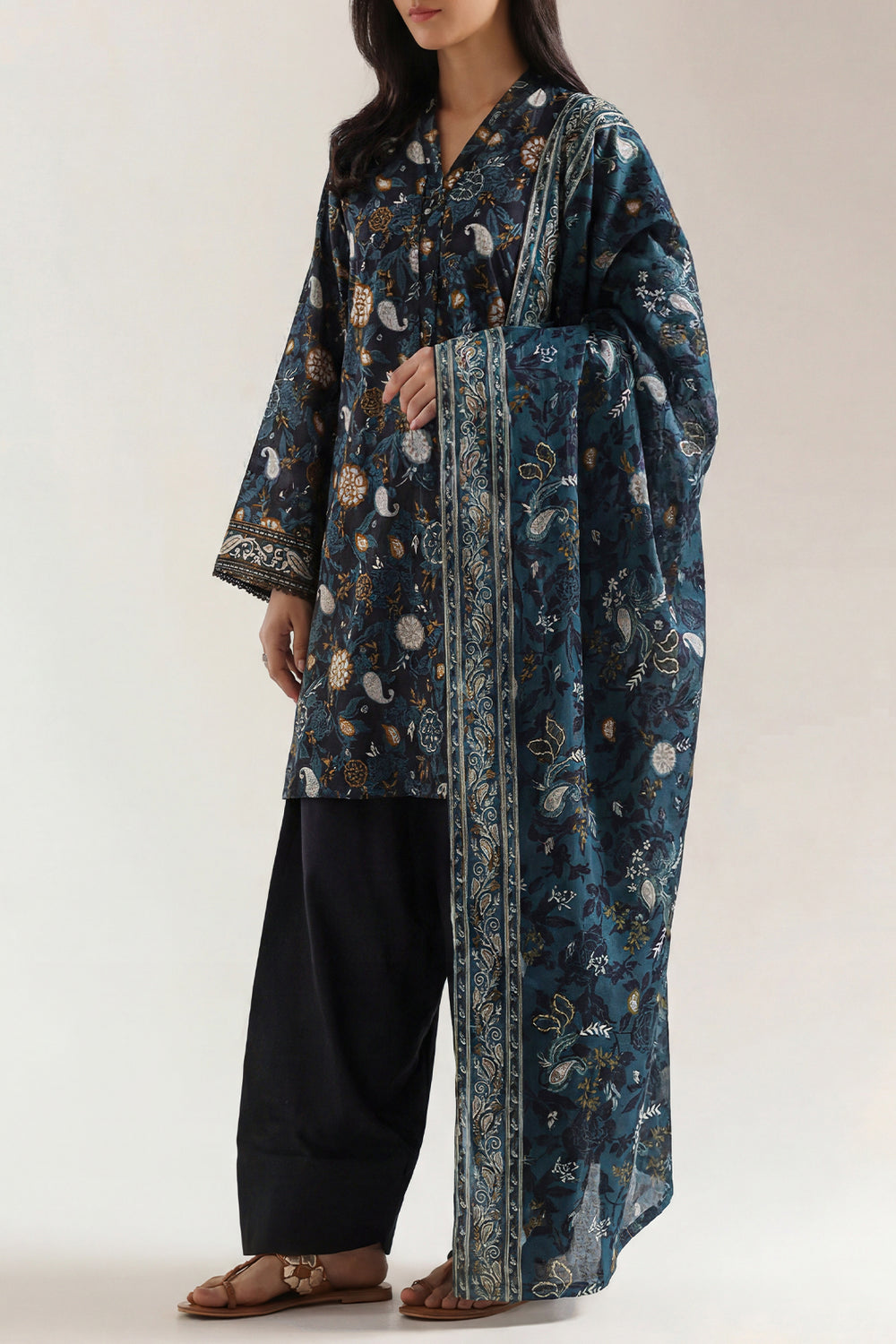 SAYA D.C:-U01-26152-P01A - 3 Piece Printed Lawn Collection